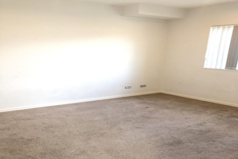 Photo of property in 5 Carrickdawson Drive, Flat Bush, Auckland, 2019