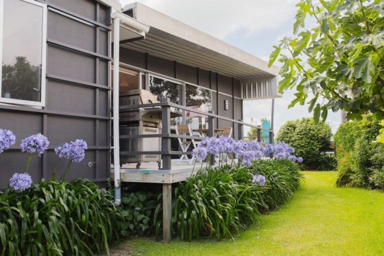 Photo of property in 36b Tasman Parade, Oakura, 4314