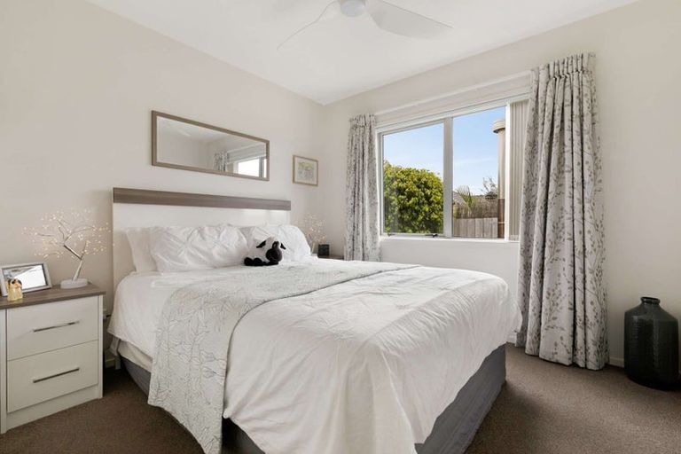 Photo of property in 11 Kamahi Crescent, Papamoa Beach, Papamoa, 3118