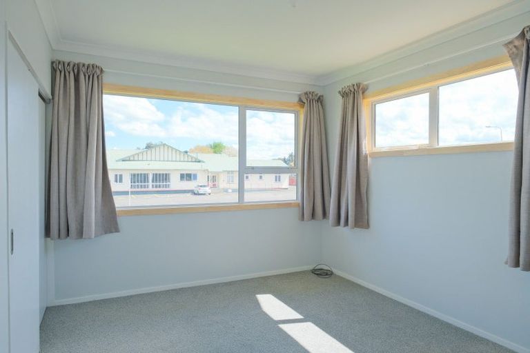 Photo of property in 2 Princess Street, Dannevirke, 4930