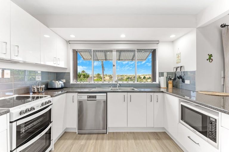 Photo of property in 12 Castaway Place, Gulf Harbour, Whangaparaoa, 0930