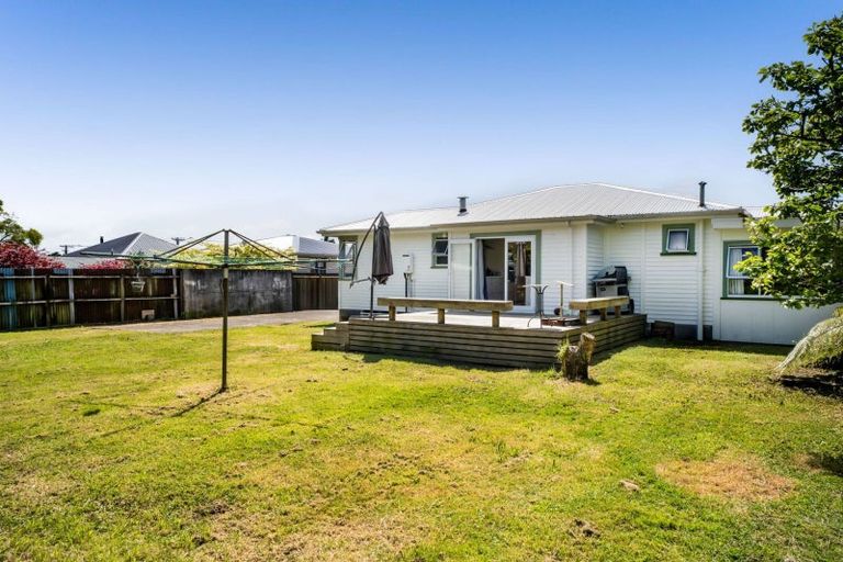 Photo of property in 12 Standish Street, Westown, New Plymouth, 4310