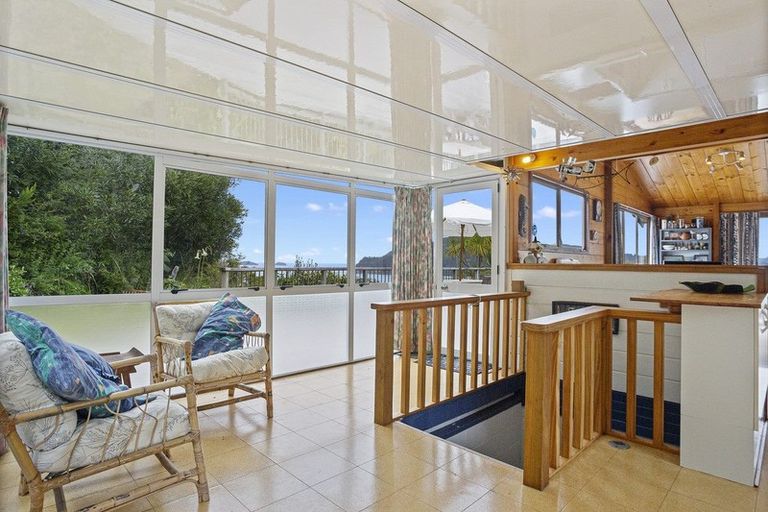 Photo of property in 9 Tirinui Crescent, Tairua, 3508