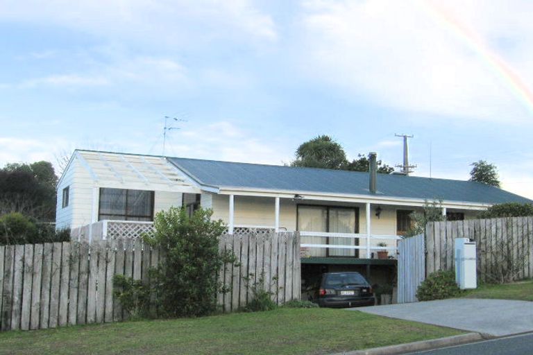Photo of property in 1 Fidelis Avenue, Snells Beach, 0920
