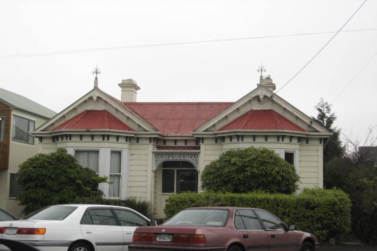 Photo of property in 53 Howe Street, North Dunedin, Dunedin, 9016