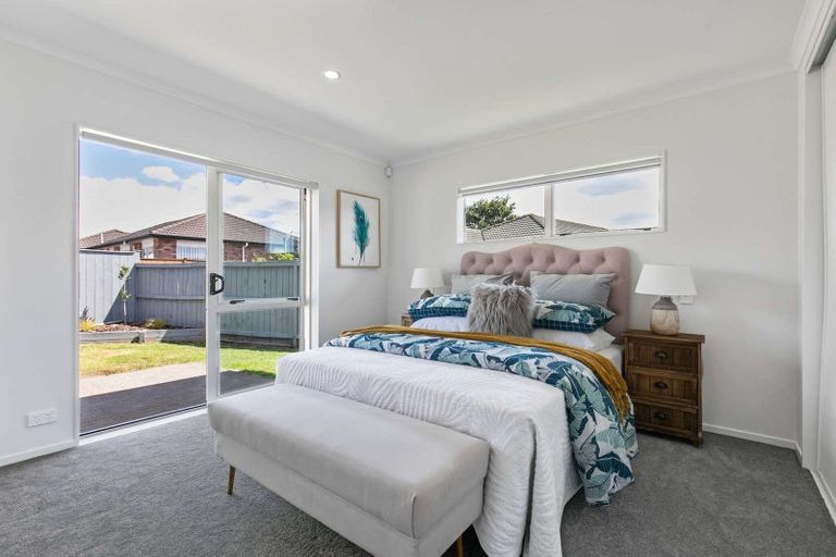 Photo of property in 66 Magic Way, Randwick Park, Auckland, 2105