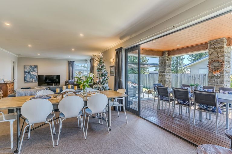 Photo of property in 27 Rhoboro Road, Twizel, 7901