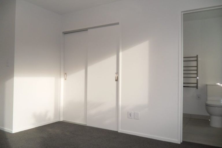 Photo of property in 16 Inglis Street, Seatoun, Wellington, 6022