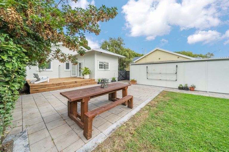 Photo of property in 1 Heath Grove, Waiwhetu, Lower Hutt, 5010