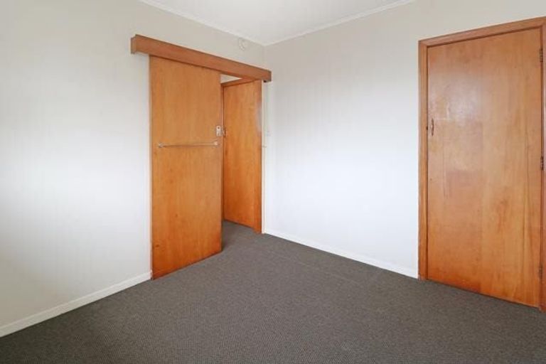 Photo of property in 51-55 Whites Line West, Woburn, Lower Hutt, 5010