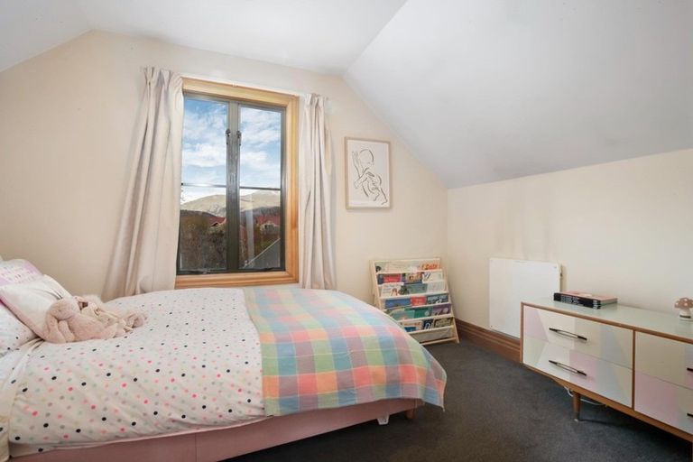 Photo of property in 9a Daveys Place, Arrowtown, 9302