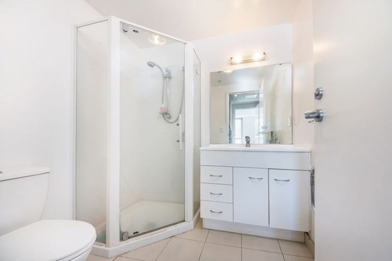 Photo of property in Fiore On Hobson Apartments, 801/152 Hobson Street, Auckland Central, Auckland, 1010