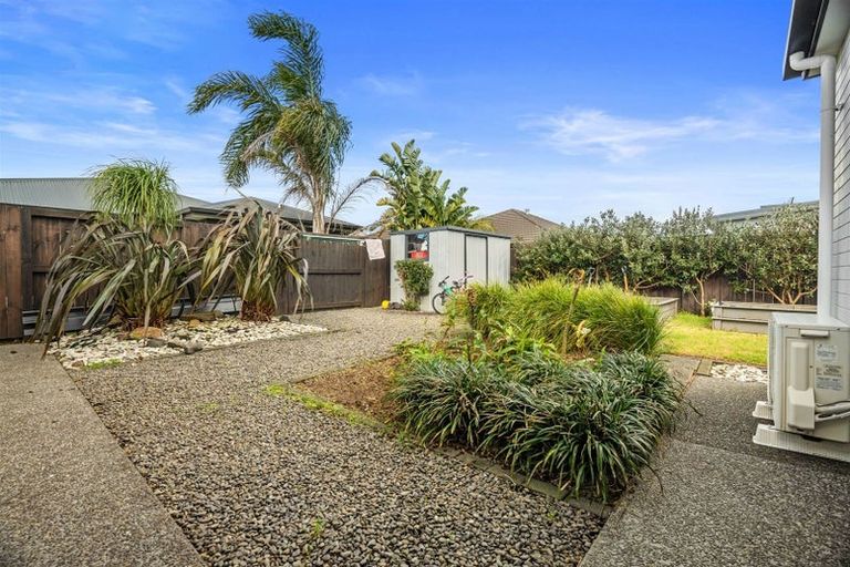 Photo of property in 23 Coutts Street, Papamoa Beach, Papamoa, 3118