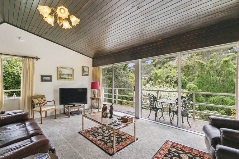 Photo of property in 11a Kamla Way, Khandallah, Wellington, 6035