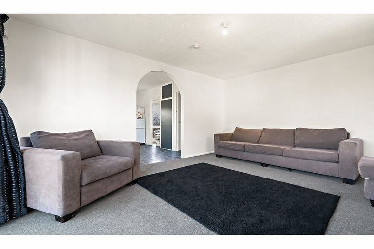 Photo of property in 2/50 Valecrest Avenue, Parklands, Christchurch, 8083