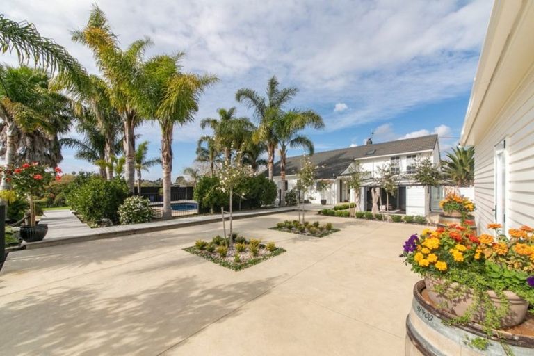 Photo of property in 726 State Highway 16, Kumeu, Waimauku, 0883