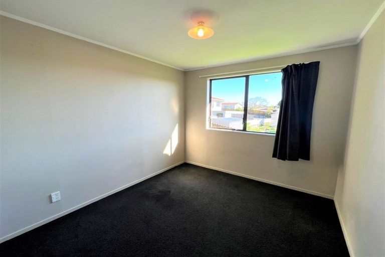 Photo of property in 4/1 Rebecca Rise, Weymouth, Auckland, 2103