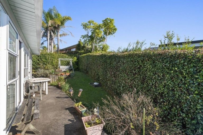 Photo of property in 2/39 Hart Road, Hauraki, Auckland, 0622