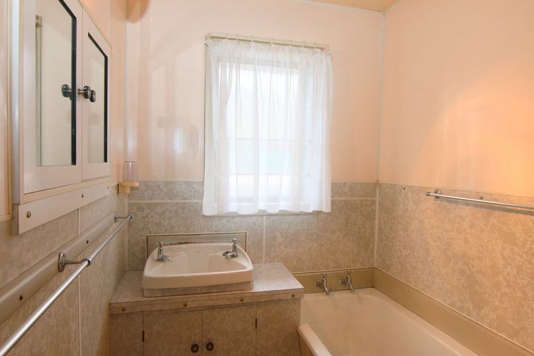 Photo of property in 44 Basingstoke Street, Aranui, Christchurch, 8061