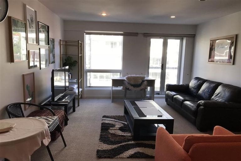 Photo of property in Terrace Heights Apartments, 8c/163 The Terrace, Wellington Central, Wellington, 6011