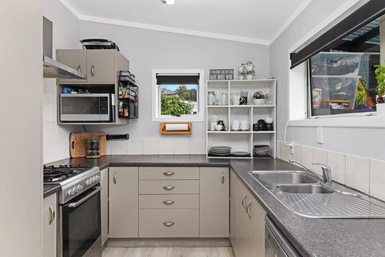 Photo of property in 32 Eynon Road, Morrinsville, 3300