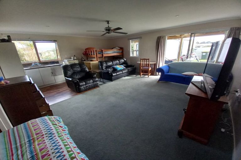 Photo of property in 4 Aranui Avenue, Waitarere Beach, Levin, 5510