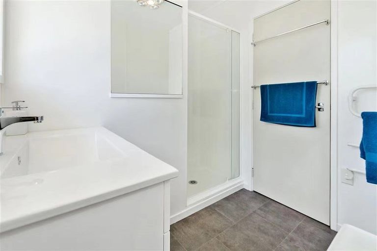 Photo of property in 58 Judkins Crescent, Cockle Bay, Auckland, 2014