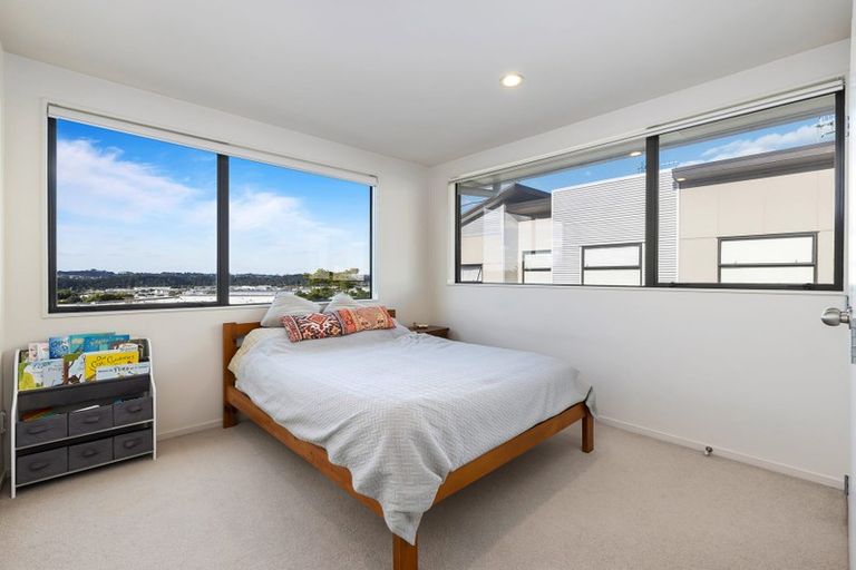 Photo of property in 9/12 Schnapper Rock Road, Schnapper Rock, Auckland, 0632