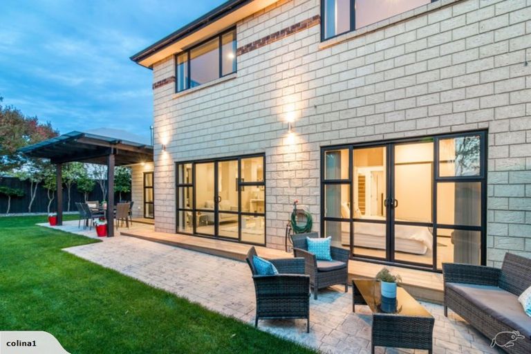 Photo of property in 7 Stoneleigh Green, Parklands, Christchurch, 8083