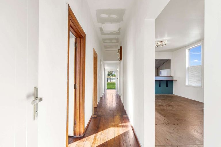 Photo of property in 44 Tennyson Street, Dannevirke, 4930