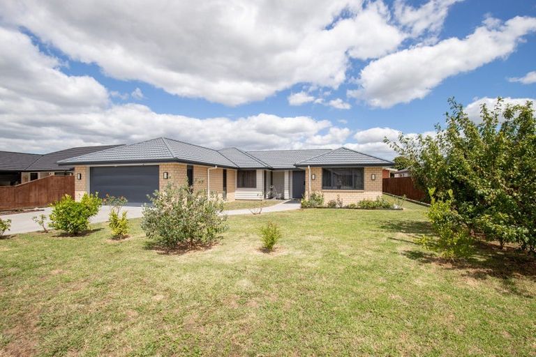 Photo of property in 27 Costello Drive, Ngatea, 3503