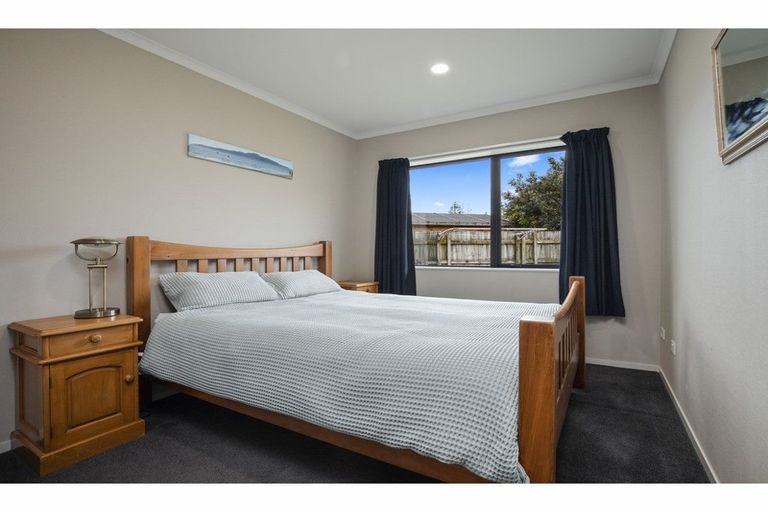 Photo of property in 7 Thornlea Grove, Waiuku, 2123