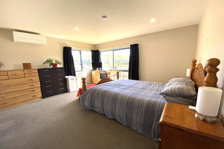 Photo of property in 5 Nether Green Crescent, Johnsonville, Wellington, 6037