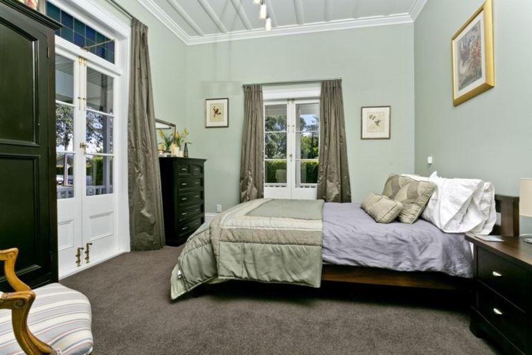 Photo of property in 1 Mozeley Avenue, Devonport, Auckland, 0624