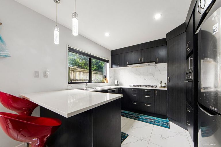 Photo of property in 93 Waitaki Street, Henderson, Auckland, 0612