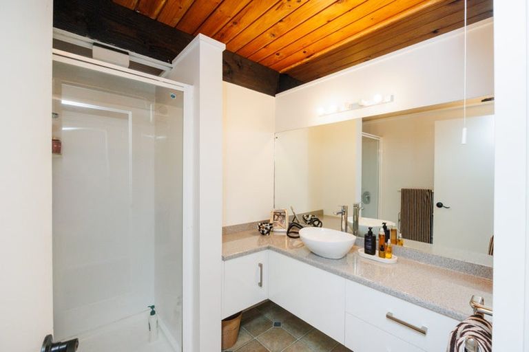 Photo of property in 11 Chilton Grove, Hokowhitu, Palmerston North, 4410