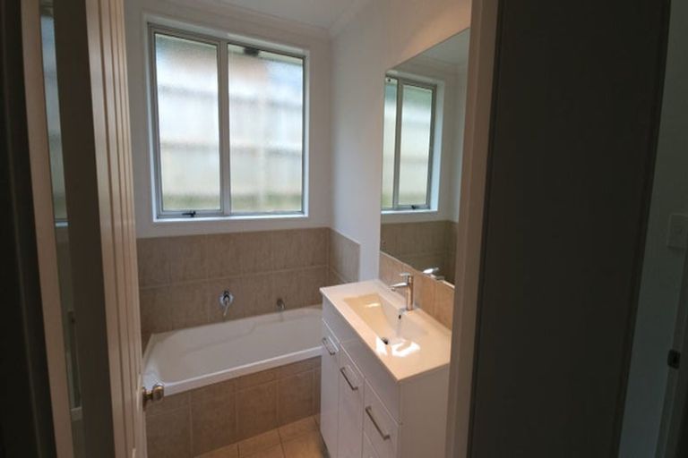 Photo of property in 8 Nykki Place, Papakura, 2110