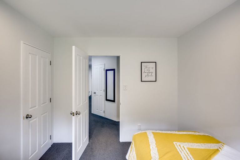 Photo of property in 37 Pukekura Place, Taradale, Napier, 4112