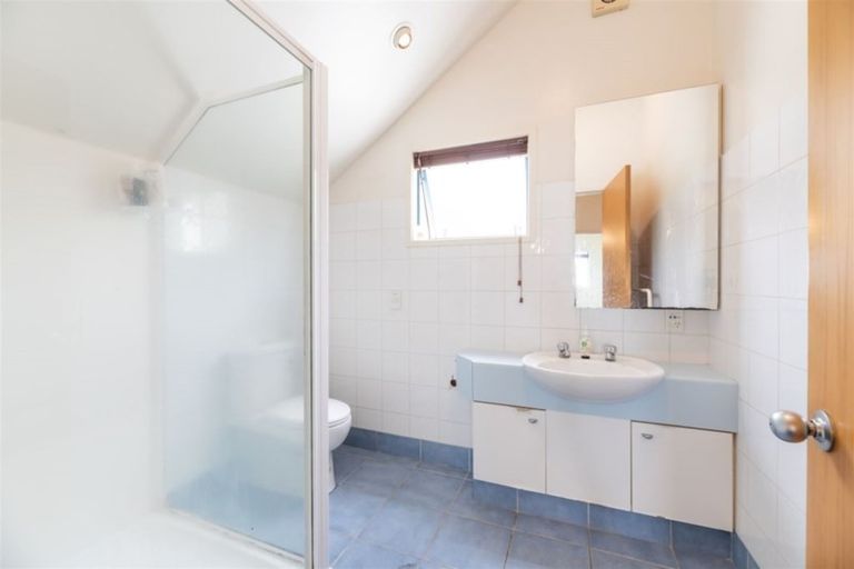 Photo of property in 12/485 Don Buck Road, Massey, Auckland, 0614