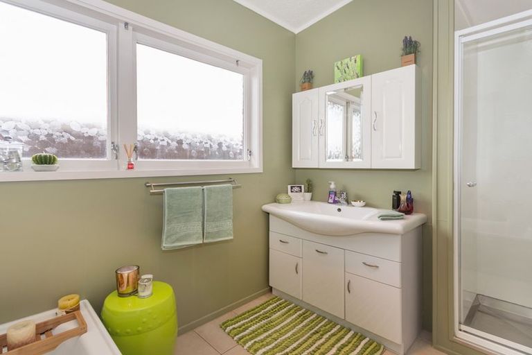 Photo of property in 27 Magnolia Avenue, Opaheke, Papakura, 2113