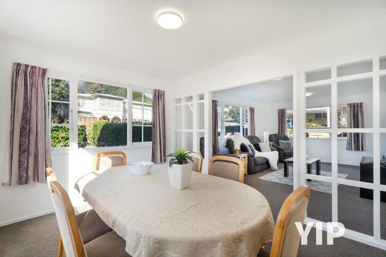 Photo of property in 12 Fyvie Avenue, Tawa, Wellington, 5028