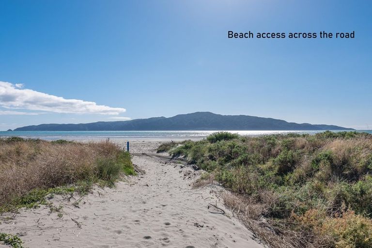 Photo of property in 64 Manly Street, Paraparaumu Beach, Paraparaumu, 5032