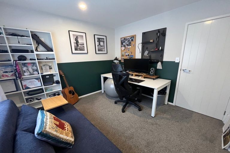 Photo of property in 8 Ruhanui Lane, Pakuranga Heights, Auckland, 2010