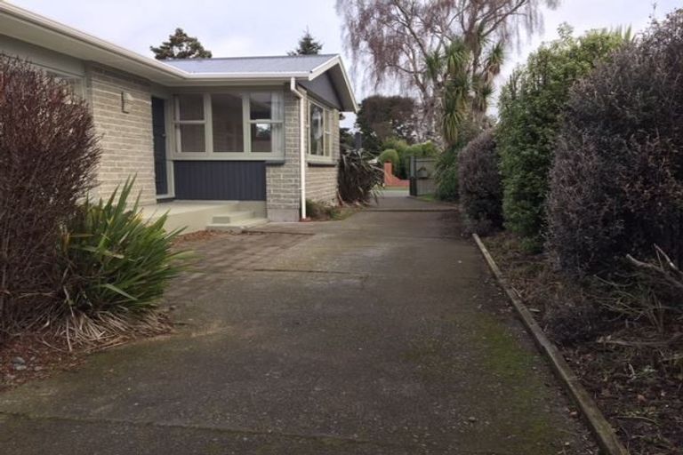Photo of property in 58 Dunster Street, Burnside, Christchurch, 8053