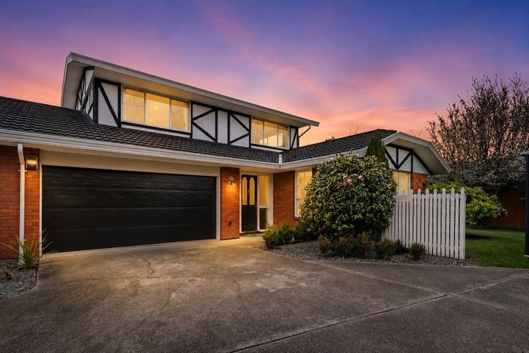 Photo of property in 2/23 Montclare Avenue, Ilam, Christchurch, 8041