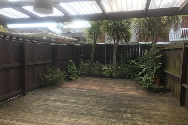 Photo of property in 6/42 Sheridan Drive, New Lynn, Auckland, 0600