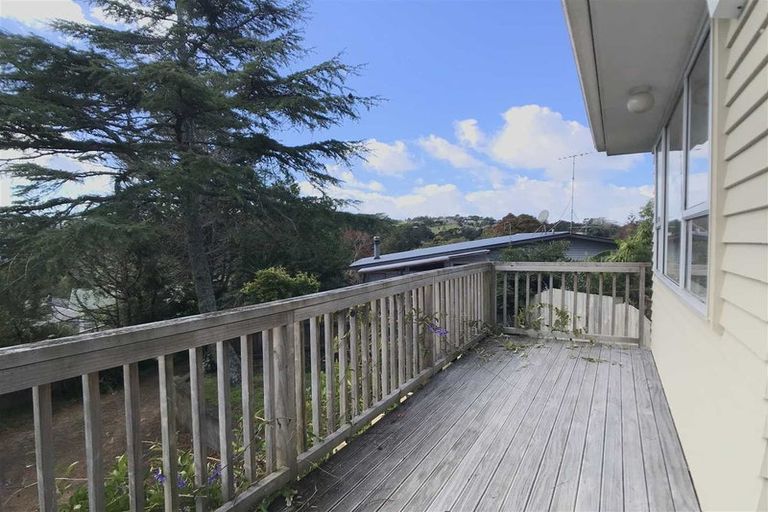 Photo of property in 91 Vandeleur Avenue, Birkdale, Auckland, 0626