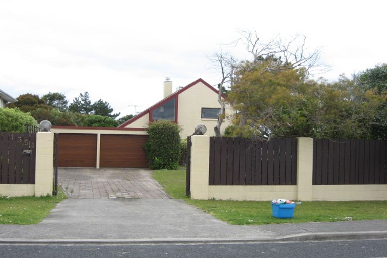 Photo of property in 1351 Whangaparaoa Road, Army Bay, Whangaparaoa, 0930
