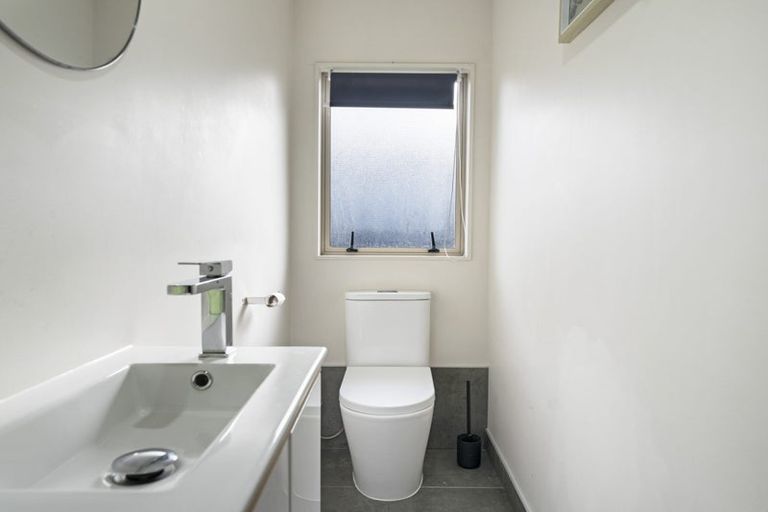 Photo of property in 75 Kamara Road, Glen Eden, Auckland, 0602