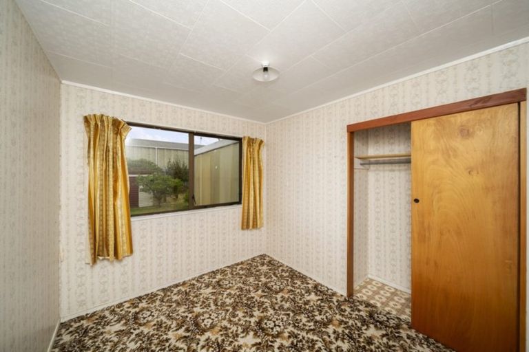 Photo of property in 16 Hinau Street, Inglewood, 4330